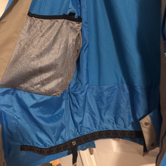 DC SHOE COMPANY USA Men’s Defy Snow Ski and Snowboard Jacket 10,000mm - Picture 11 of 12